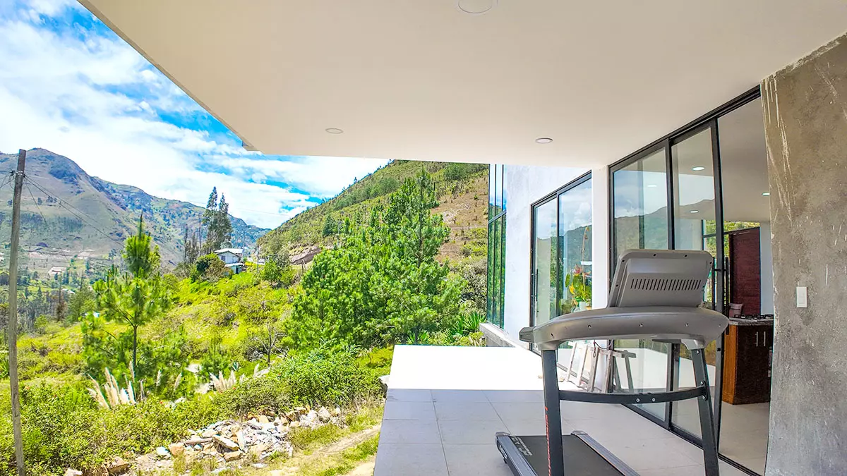 Espectacular Casa en Cantón Guachapala